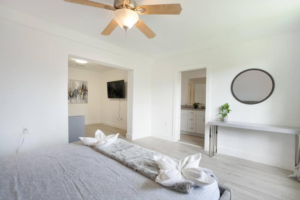 Casa vacanze Retreat To Luxury / 4br/ Bbq / Courtyard/parking