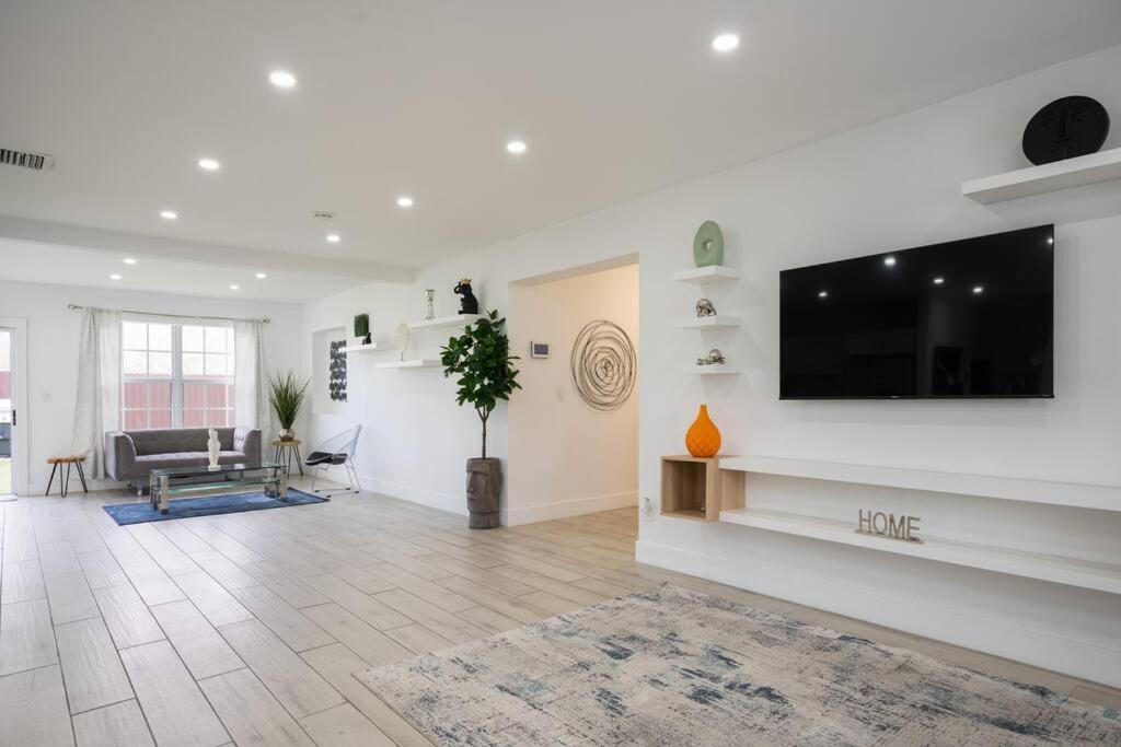 Casa vacanze Retreat To Luxury / 4br/ Bbq / Courtyard/parking Miami