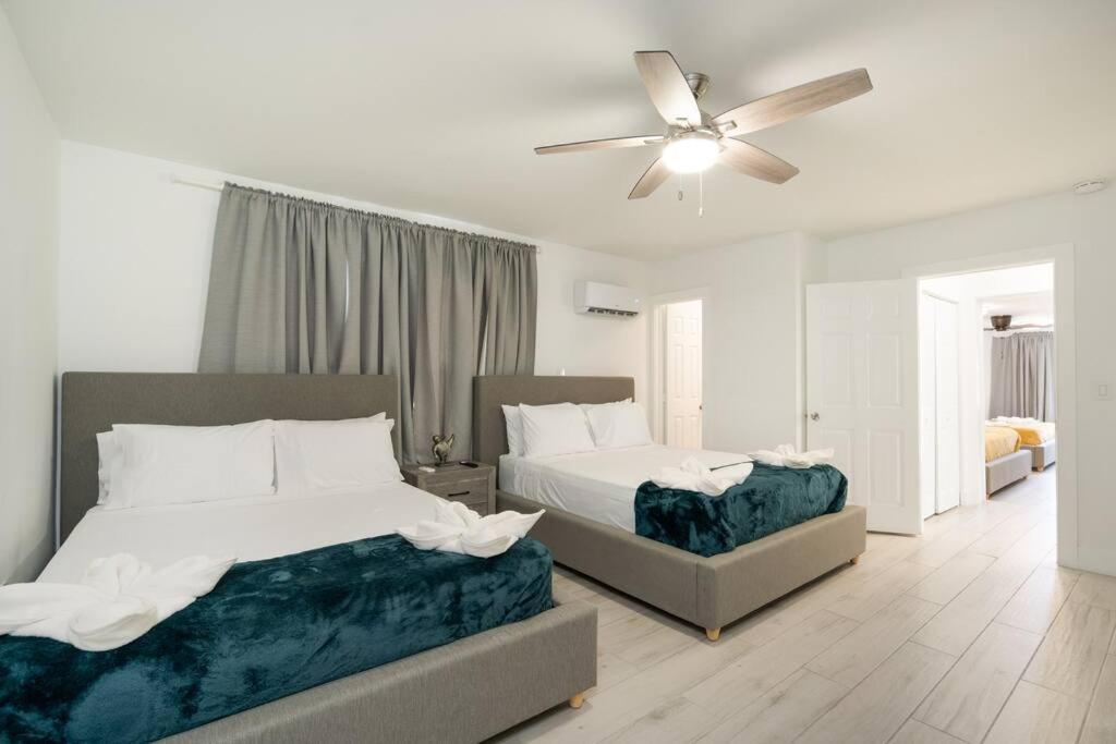 Retreat To Luxury / 4br/ Bbq / Courtyard/parking Casa vacanze